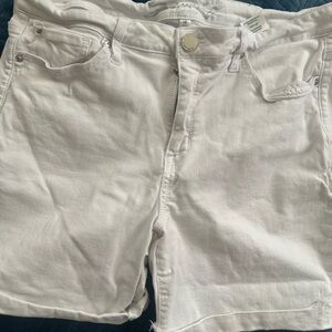 Seven7 Women's Crisp White Jean Shorts